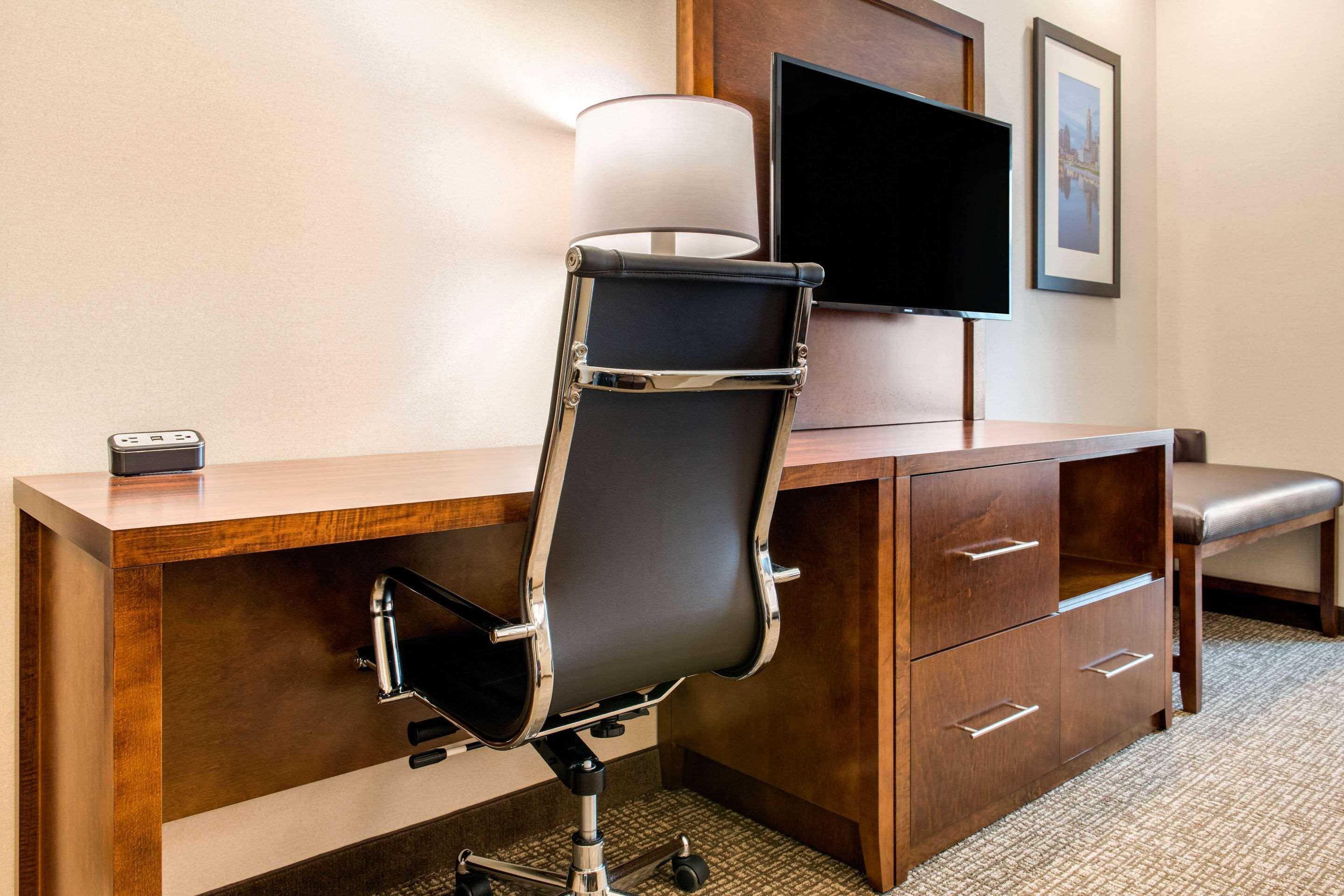 Comfort Suites Columbus Airport Eksteriør billede