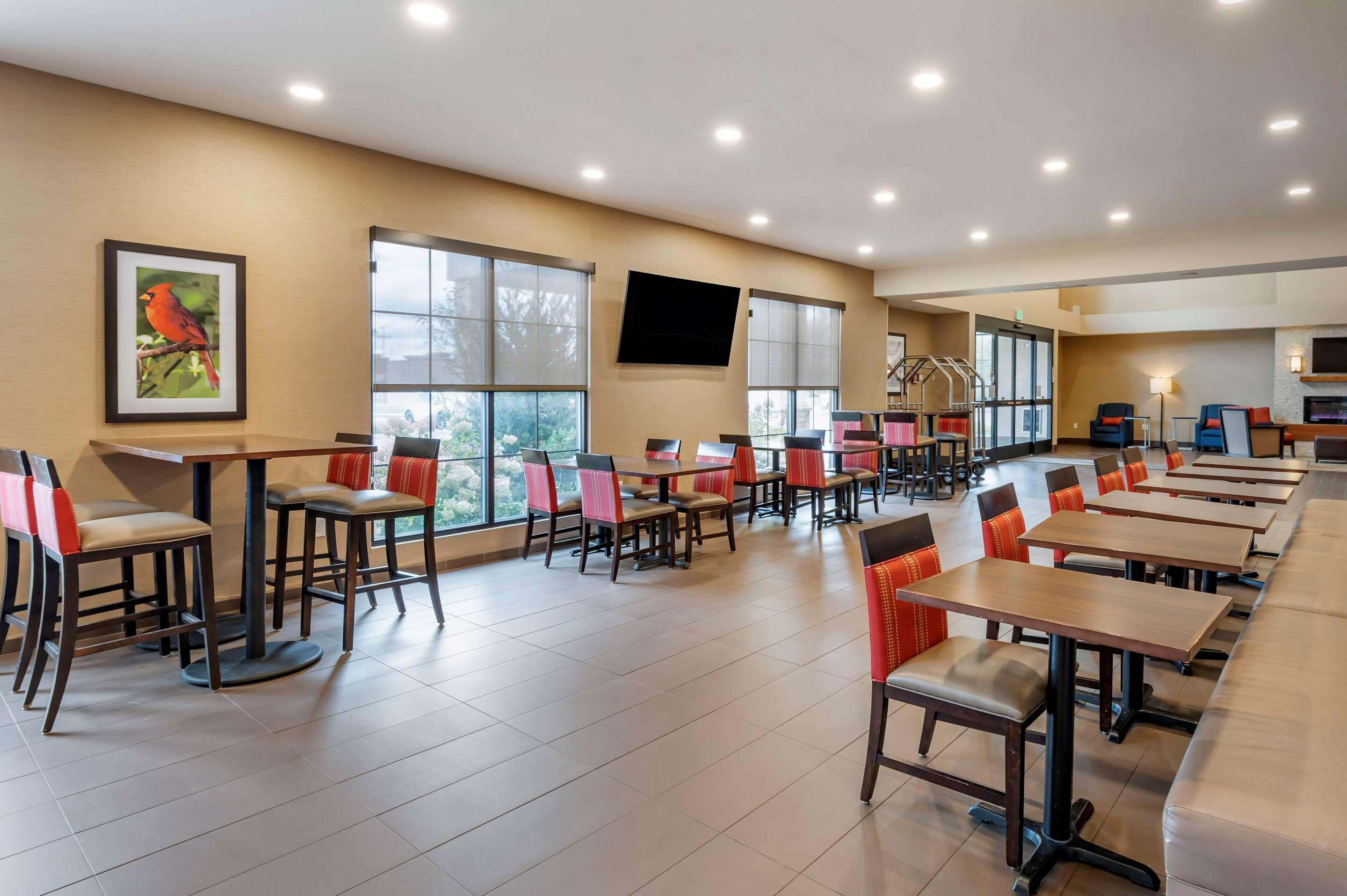 Comfort Suites Columbus Airport Eksteriør billede
