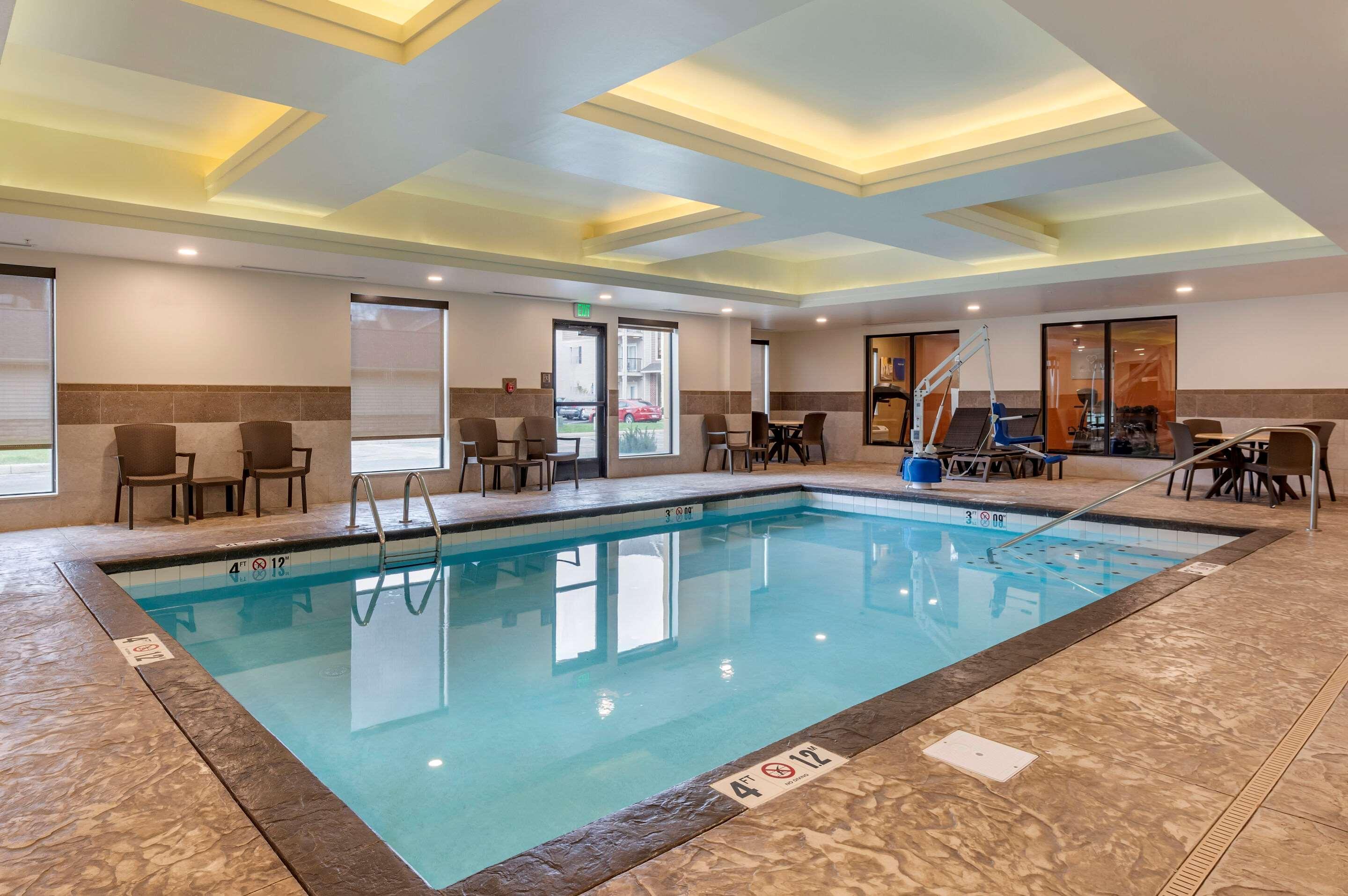 Comfort Suites Columbus Airport Eksteriør billede